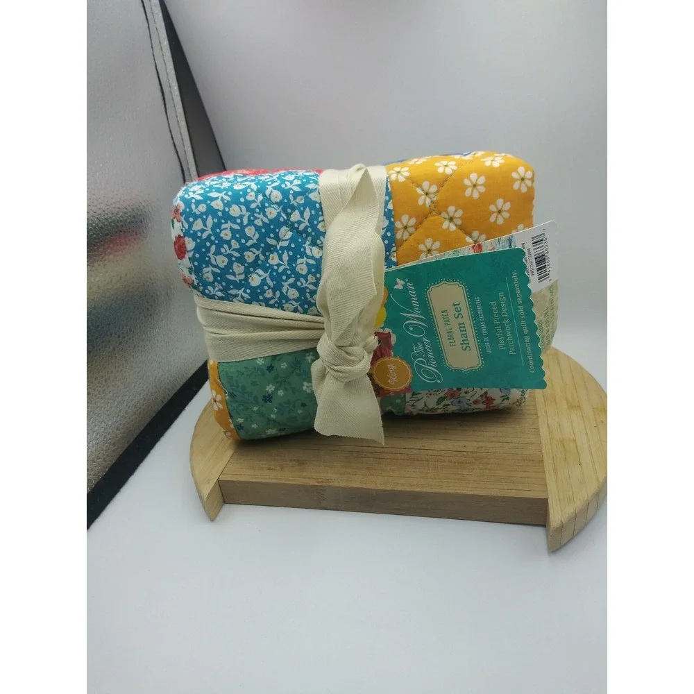 The Pioneer Woman Floral Patch 2-Piece‎ Quilt Sham Set, King, Multi